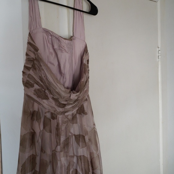 Dress - Picture 6 of 7